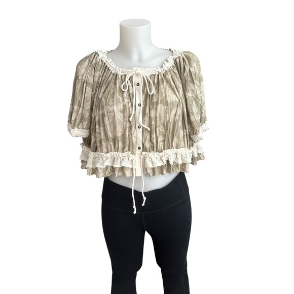 FREE‎ PEOPLE Perfect Day Green Cream Crop Top Buttondown Ruffle Hem sz XS NEW! - Picture 1 of 11